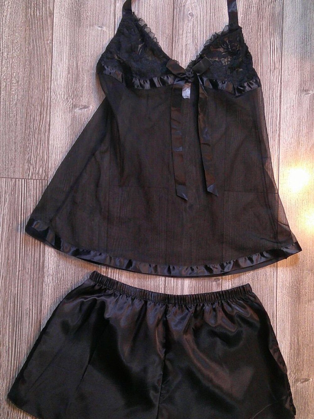 "Fredericks of Hollywood" 2-Pc Lace/Chiffon & Satin Cami & Shorts Pajama Sz L